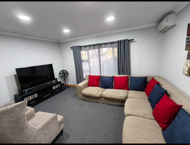 4 BEDROOM HOUSE FOR SALE IN CASHAN